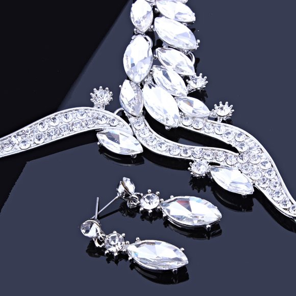 Crystal Rhinestones Necklace & Earrings Set - Wedding - Black TIe - Formal - Picture 11 of 11